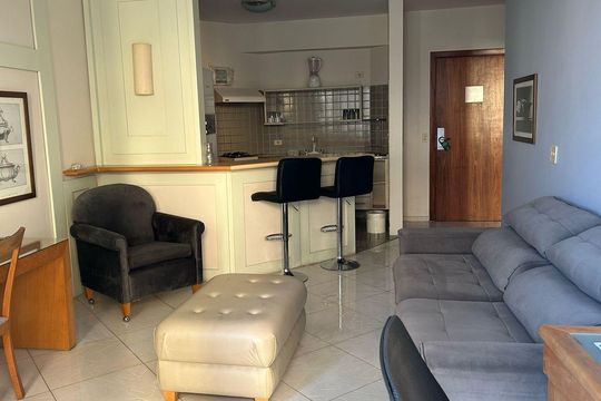 Sala de kitnet/studio para alugar com 1 quarto, 54m² em Alphaville, Barueri