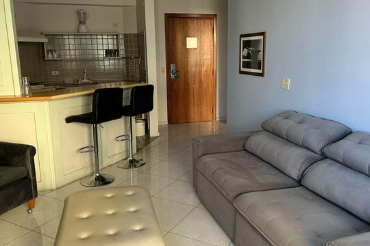Sala de kitnet/studio para alugar com 1 quarto, 54m² em Alphaville, Barueri