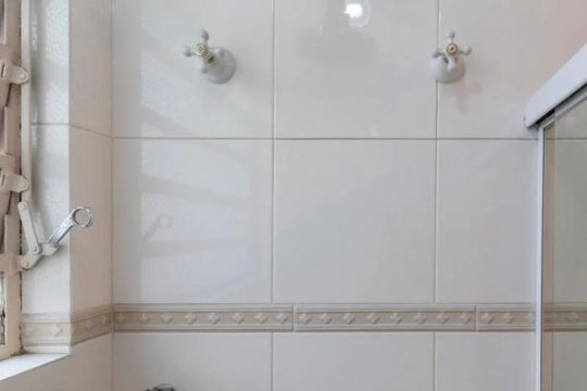 Banheiro de casa à venda com 4 quartos, 350m² em Parque Colonial, São Paulo