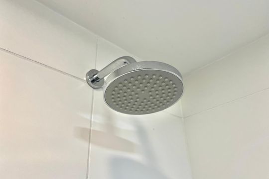 Banheiro de kitnet/studio para alugar com 1 quarto, 31m² em Vila Mascote, São Paulo