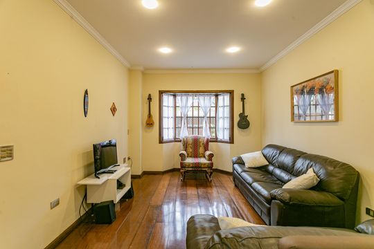 Sala de casa à venda com 4 quartos, 220m² em Aclimação, São Paulo
