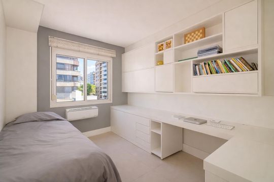 Quarto 2 de apartamento para alugar com 2 quartos, 182m² em Auxiliadora, Porto Alegre