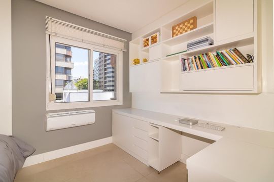 Quarto 2 de apartamento para alugar com 2 quartos, 182m² em Auxiliadora, Porto Alegre