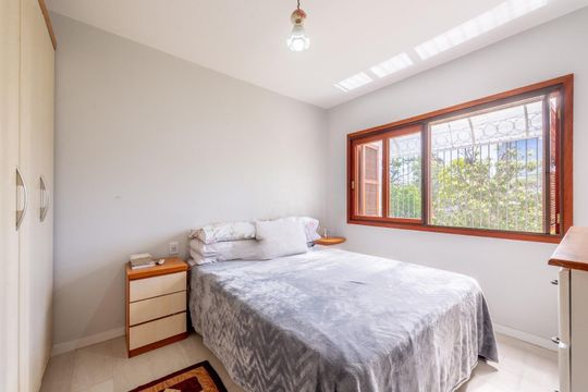 Quarto 3 de casa para alugar com 3 quartos, 306m² em Menino Deus, Porto Alegre