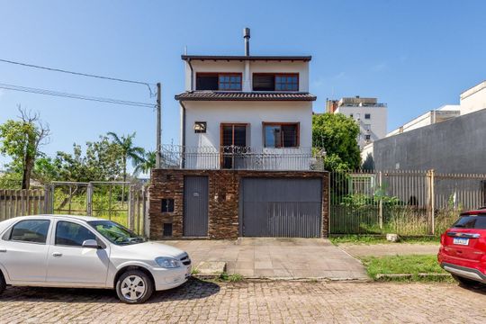 Fachada de casa para alugar com 3 quartos, 306m² em Menino Deus, Porto Alegre