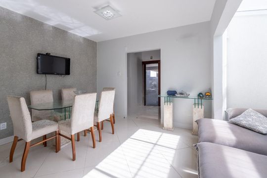 Sala  de casa para alugar com 3 quartos, 306m² em Menino Deus, Porto Alegre