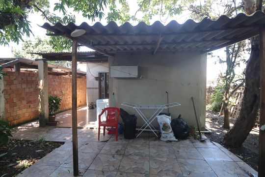 Quintal  de casa para alugar com 5 quartos, 484m² em Niterói, Canoas
