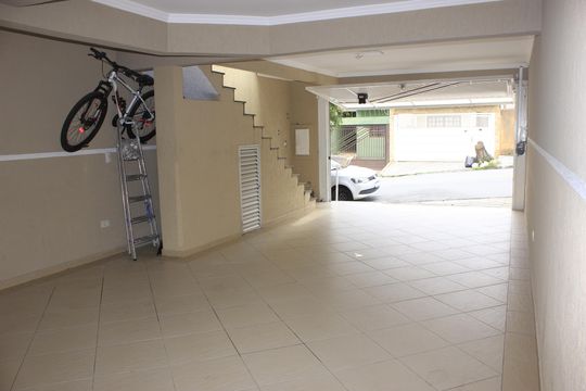 Garagem  de casa à venda com 3 quartos, 280m² em Jardim Rosa de Franca, Guarulhos