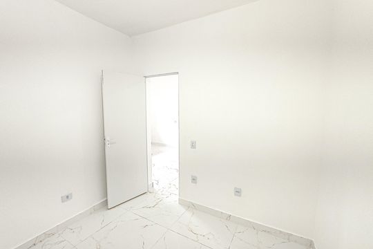 Quarto 1 de kitnet/studio para alugar com 2 quartos, 35m² em Vila Rubi, São Paulo
