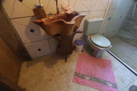 Suíte banheiro  de casa para alugar com 2 quartos, 175m² em Niterói, Canoas