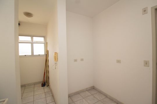 Cozinha de apartamento à venda com 3 quartos, 74m² em Vila Amélia, São Paulo