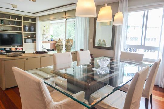 Sala de apartamento à venda com 3 quartos, 129m² em Real Parque, São Paulo