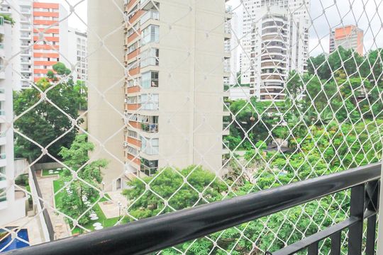 Sacada da Suíte 2 de apartamento à venda com 3 quartos, 129m² em Real Parque, São Paulo