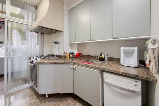 Cozinha de apartamento à venda com 2 quartos, 103m² em Vila Mariana, São Paulo