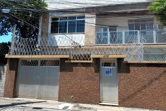 Fachada de casa à venda com 4 quartos, 180m² em Cachambi, Rio de Janeiro