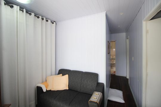 Sala de casa à venda com 5 quartos, 156m² em Jardim Carvalho, Porto Alegre
