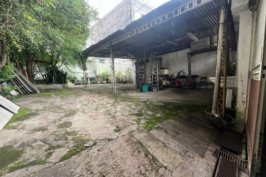 Casa à venda com 3 quartos, 600m² em Bosque da Saúde, São Paulo