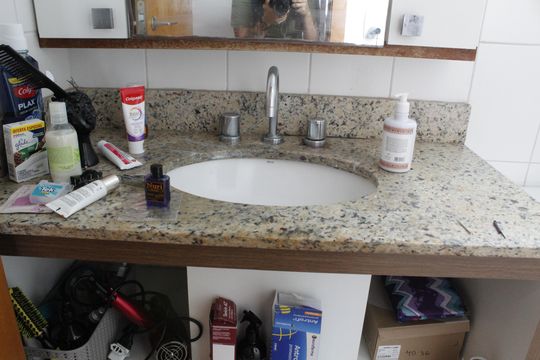 Banheiro da Suíte de apartamento para alugar com 2 quartos, 83m² em Barra Olímpica, Rio de Janeiro