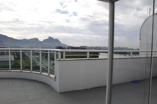Varanda gourmet de apartamento para alugar com 2 quartos, 83m² em Barra Olímpica, Rio de Janeiro