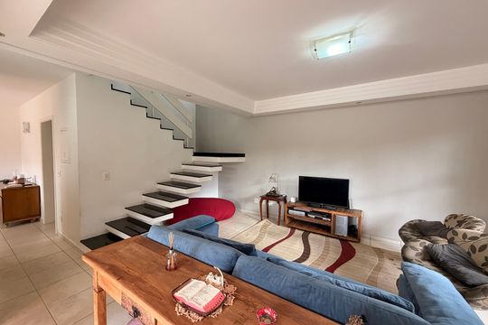 Casa à venda com 4 quartos, 500m² em Vila Agricola, Jundiaí