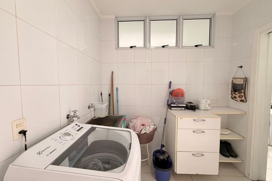 Área de Serviço de casa à venda com 4 quartos, 500m² em Vila Agricola, Jundiaí