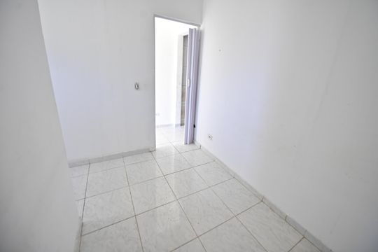 Casa para alugar com 1 quarto, 60m² em Setor Grajaú, Goiânia