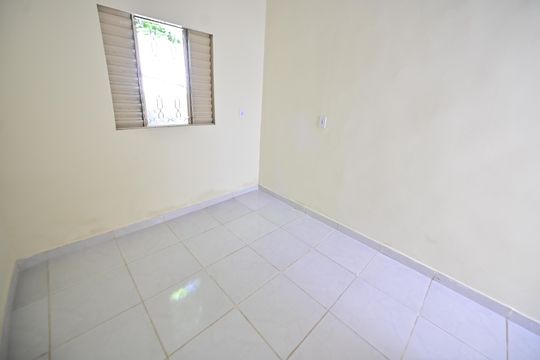 Casa para alugar com 1 quarto, 40m² em Setor Grajaú, Goiânia