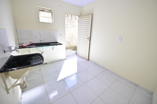 Casa para alugar com 1 quarto, 40m² em Setor Grajaú, Goiânia