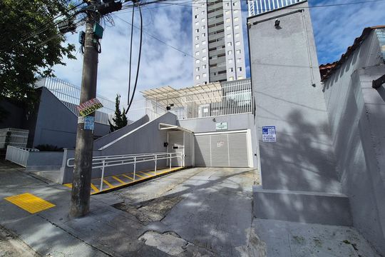 Fachada de apartamento à venda com 2 quartos, 57m² em Vila Luzita, Santo André