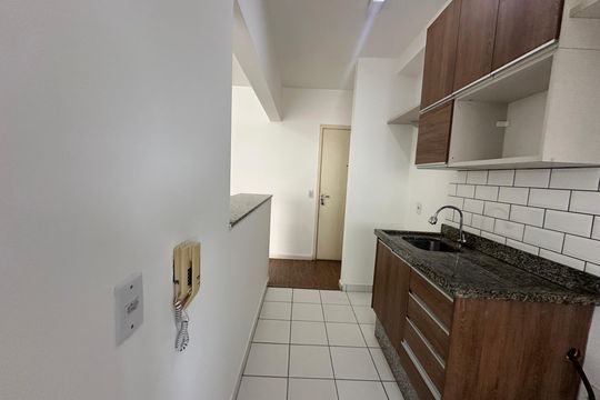 Cozinha de apartamento à venda com 2 quartos, 57m² em Vila Nossa Senhora da Escada, Barueri