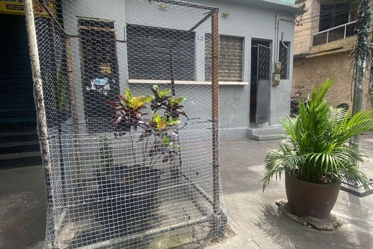 Fachada de casa à venda com 2 quartos, 56m² em Penha, Rio de Janeiro