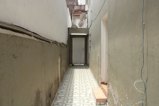 Corredor de acesso de casa à venda com 2 quartos, 80m² em Bosque da Saúde, São Paulo