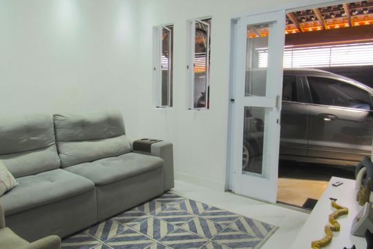 Casa à venda com 2 quartos, 80m² em Quitaúna, Osasco
