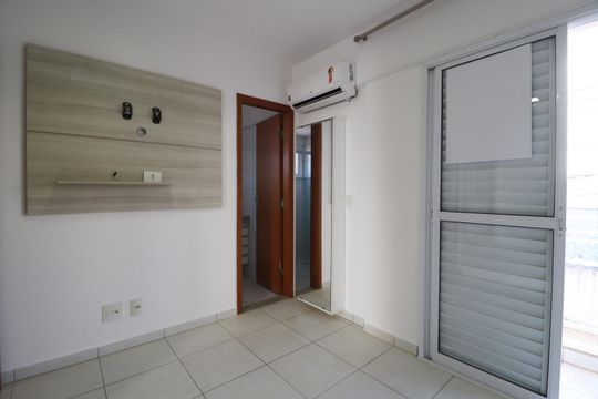 Suíte de apartamento para alugar com 2 quartos, 62m² em Santa Mônica, Uberlândia