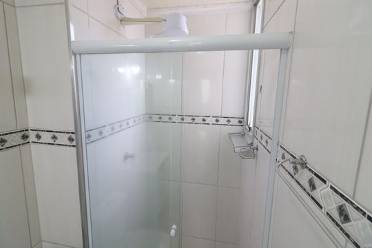 Banheiro de apartamento para alugar com 3 quartos, 75m² em Continental, Osasco
