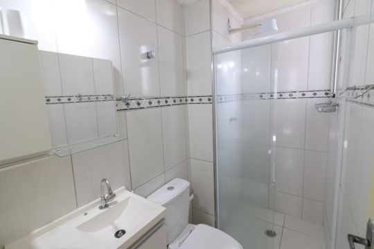 Banheiro de apartamento para alugar com 3 quartos, 75m² em Continental, Osasco
