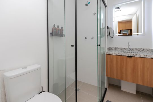 Banheiro de apartamento para alugar com 1 quarto, 24m² em Vila Cordeiro, São Paulo