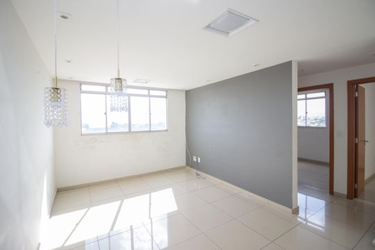 Apartamento à venda com 2 quartos, 60m² em Alvorada, Contagem
