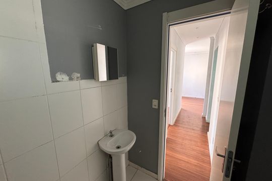 Banheiro de apartamento para alugar com 2 quartos, 45m² em Petrópolis, Cotia