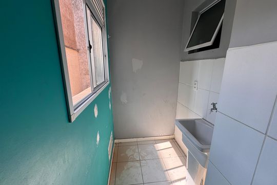 Área de Serviço de apartamento para alugar com 2 quartos, 45m² em Petrópolis, Cotia