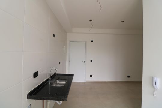 Cozinha de apartamento à venda com 2 quartos, 49m² em Vila Fernandes, São Paulo