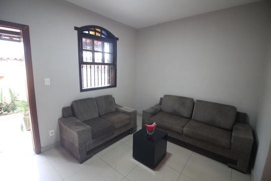 Sala de casa à venda com 4 quartos, 256m² em Milionarios (barreiro, Belo Horizonte