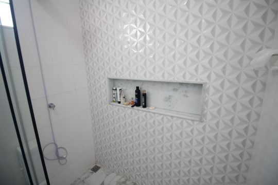 Banheiro de casa à venda com 4 quartos, 256m² em Milionarios (barreiro, Belo Horizonte