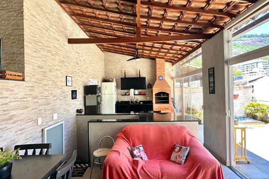Casa à venda com 2 quartos, 120m² em Botafogo, Rio de Janeiro