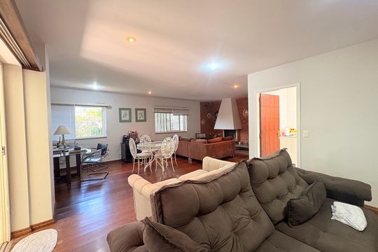 Sala de casa à venda com 4 quartos, 320m² em Jardim Brasil, Jundiaí