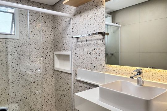 Banheiro da Suíte de apartamento à venda com 3 quartos, 97m² em Indianópolis, São Paulo