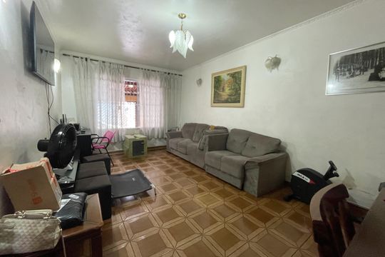 Casa para alugar com 3 quartos, 209m² em Vila Santa Maria, São Paulo