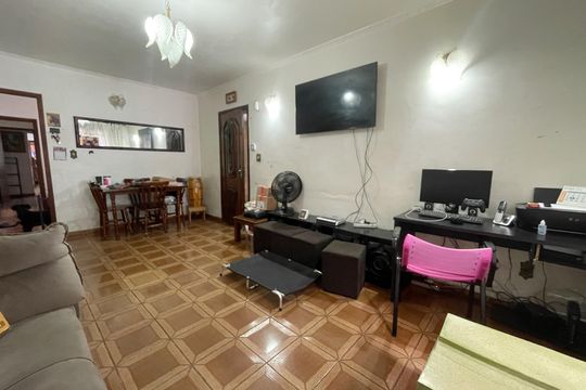 Casa para alugar com 3 quartos, 209m² em Vila Santa Maria, São Paulo