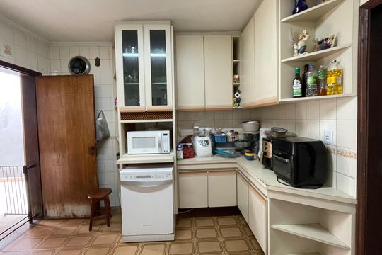 Casa para alugar com 3 quartos, 209m² em Vila Santa Maria, São Paulo