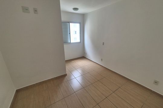 Apartamento à venda com 3 quartos, 77m² em Jardim Cláudia, São Paulo